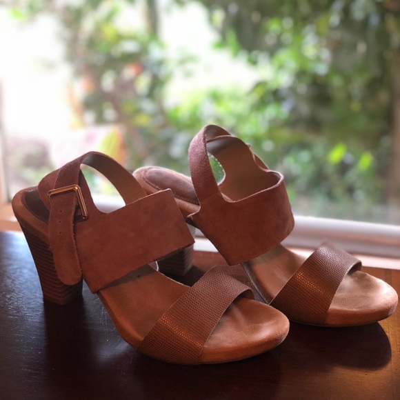 giani bernini flip flops